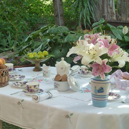 Bb Le Violette Bed & Breakfast Tortoli Exterior photo